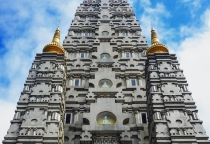 Ngôi chùa đẹp như xứ Ấn ngay sát Đà Nẵng