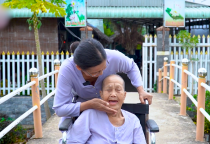 CHĂM SÓC NGƯỜI GIÀ NUÔI NGƯỜI BỆNH TẠI PHƯỜNG TÂN THÀNH QUẬN TÂN PHÚ