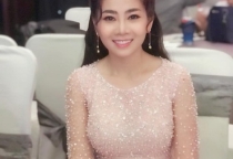 Ngỡ ngàng thấy diễn viên Mai Phương tươi tắn trở lại với công việc
