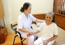 CUNG CẤP NGƯỜI GIÚP VIỆC CHĂM SÓC NGƯỜI GIÀ,NGƯỜI BỆNH TẠI QUẬN 7 THÀNH PHỐ HỒ CHÍ MINH