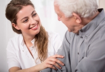 TÌM NGƯỜI GIÚP VIỆC CHĂM SÓC NGƯỜI BỆNH TẠI QUẬN THỦ ĐỨC 