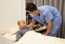 TÌM NGƯỜI GIÚP VIỆC NUÔI BỆNH TRONG BỆNH VIỆN BÌNH DÂN